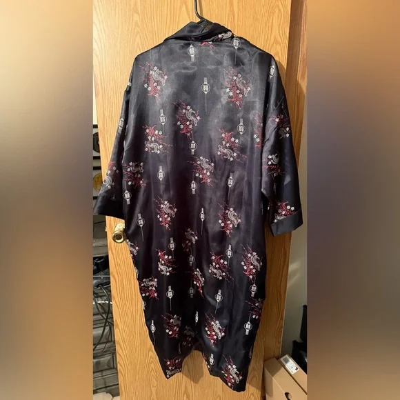 Dragon Embroidered Black Kimono - Picture 6 of 7